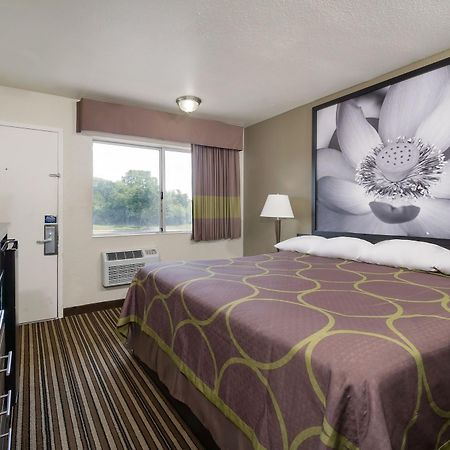 Super 8 By Wyndham Florence Bagian luar foto