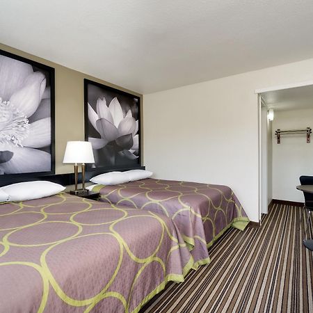 Super 8 By Wyndham Florence Bagian luar foto