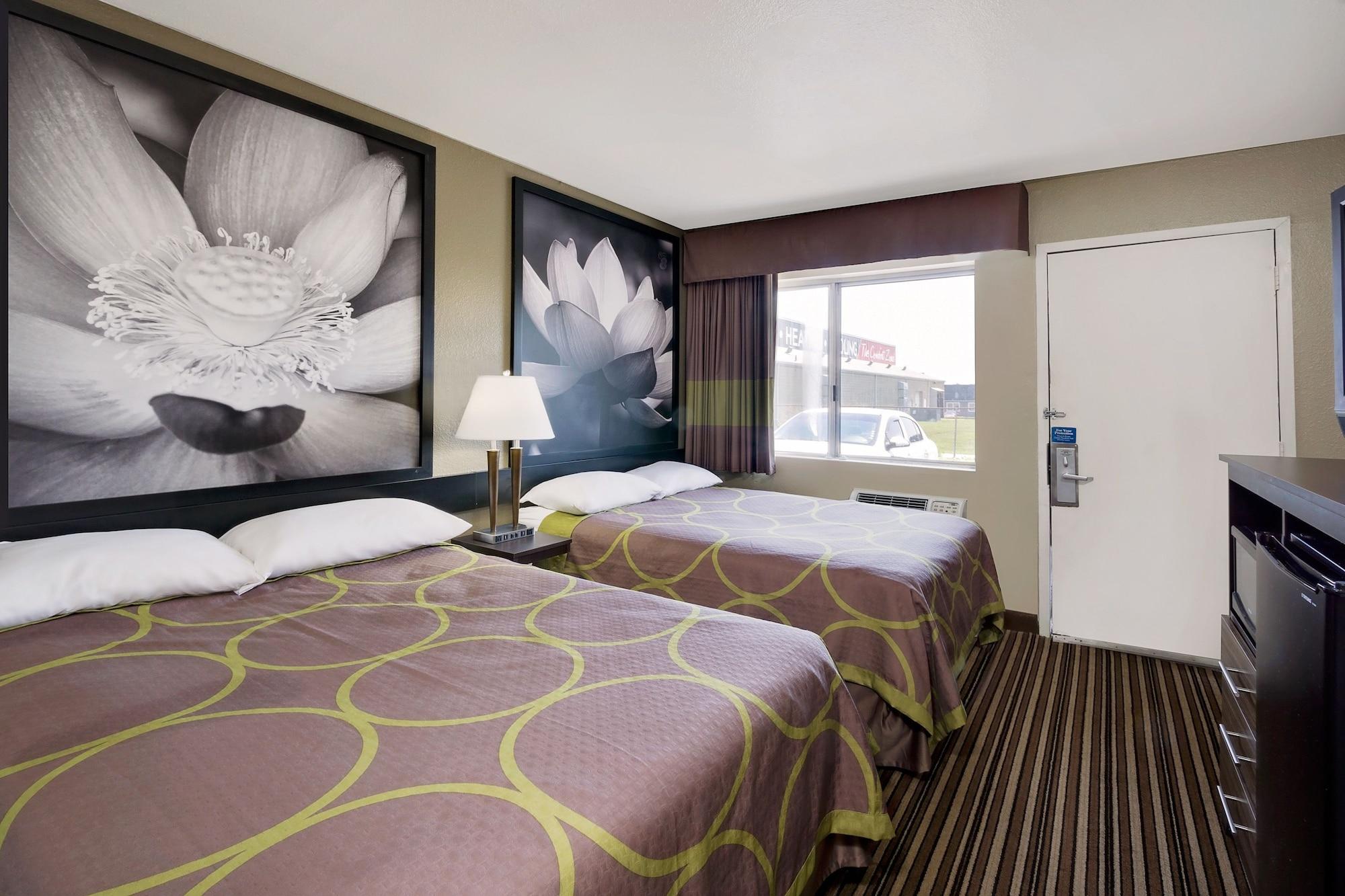 Super 8 By Wyndham Florence Bagian luar foto