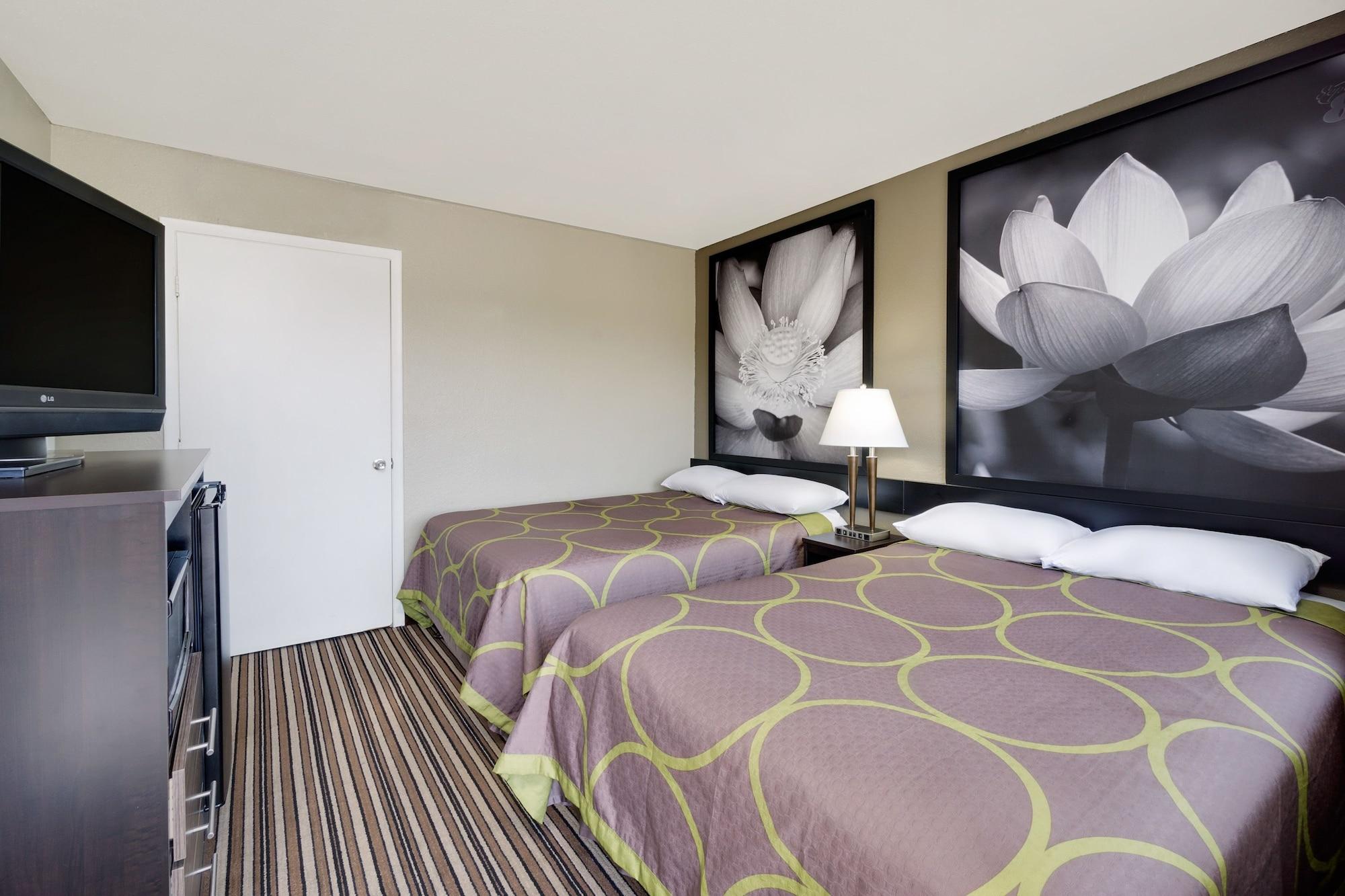 Super 8 By Wyndham Florence Bagian luar foto