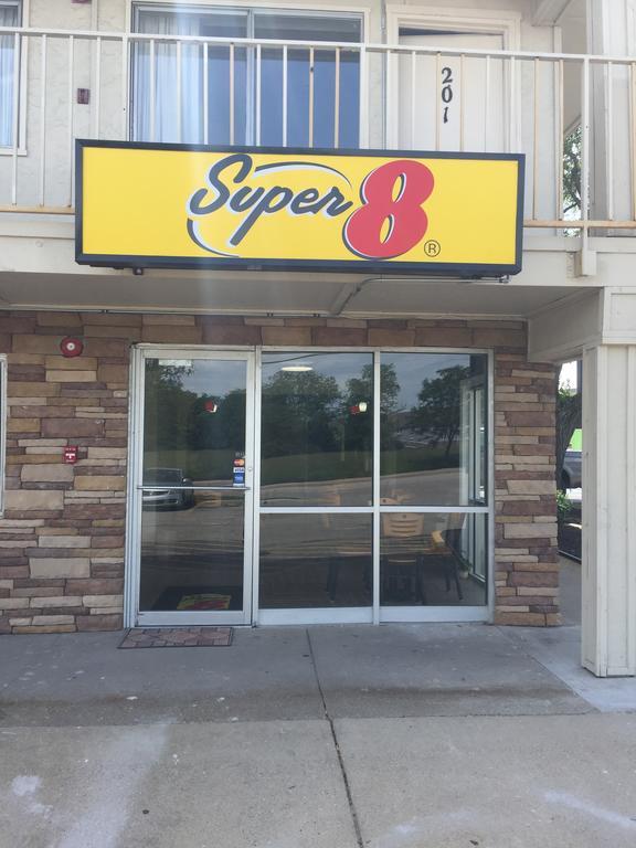 Super 8 By Wyndham Florence Bagian luar foto