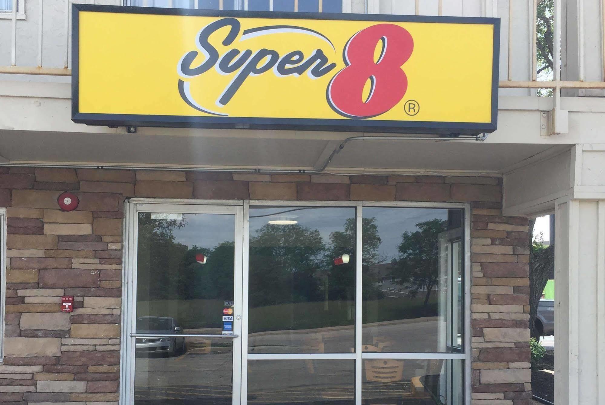 Super 8 By Wyndham Florence Bagian luar foto