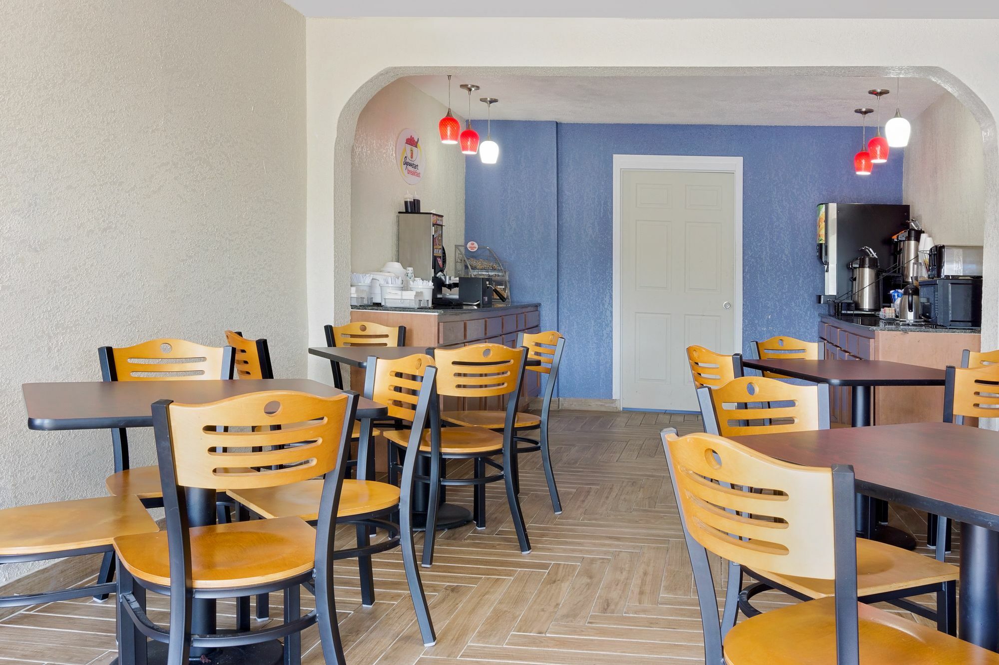 Super 8 By Wyndham Florence Bagian luar foto